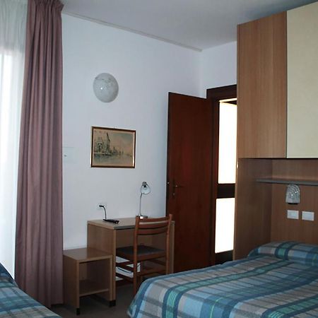 Hotel Ondina Lido di Jesolo Eksteriør bilde
